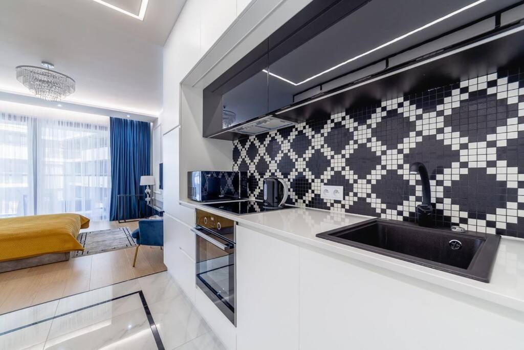 Stylowy Apartament Centrum Warszawy Z Tarasem วอร์ซอ ภายนอก รูปภาพ